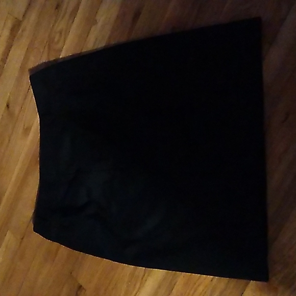 Perfect pencil skirt!!!  Apt. 9 size 6 - Picture 1 of 2